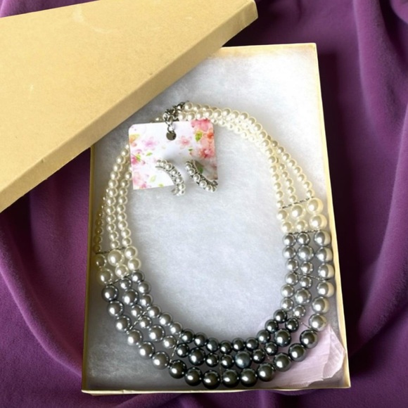 Paparazzi Multi strand pearl necklace & earrings  Hombre Cream & Gray NWOT - Picture 7 of 14